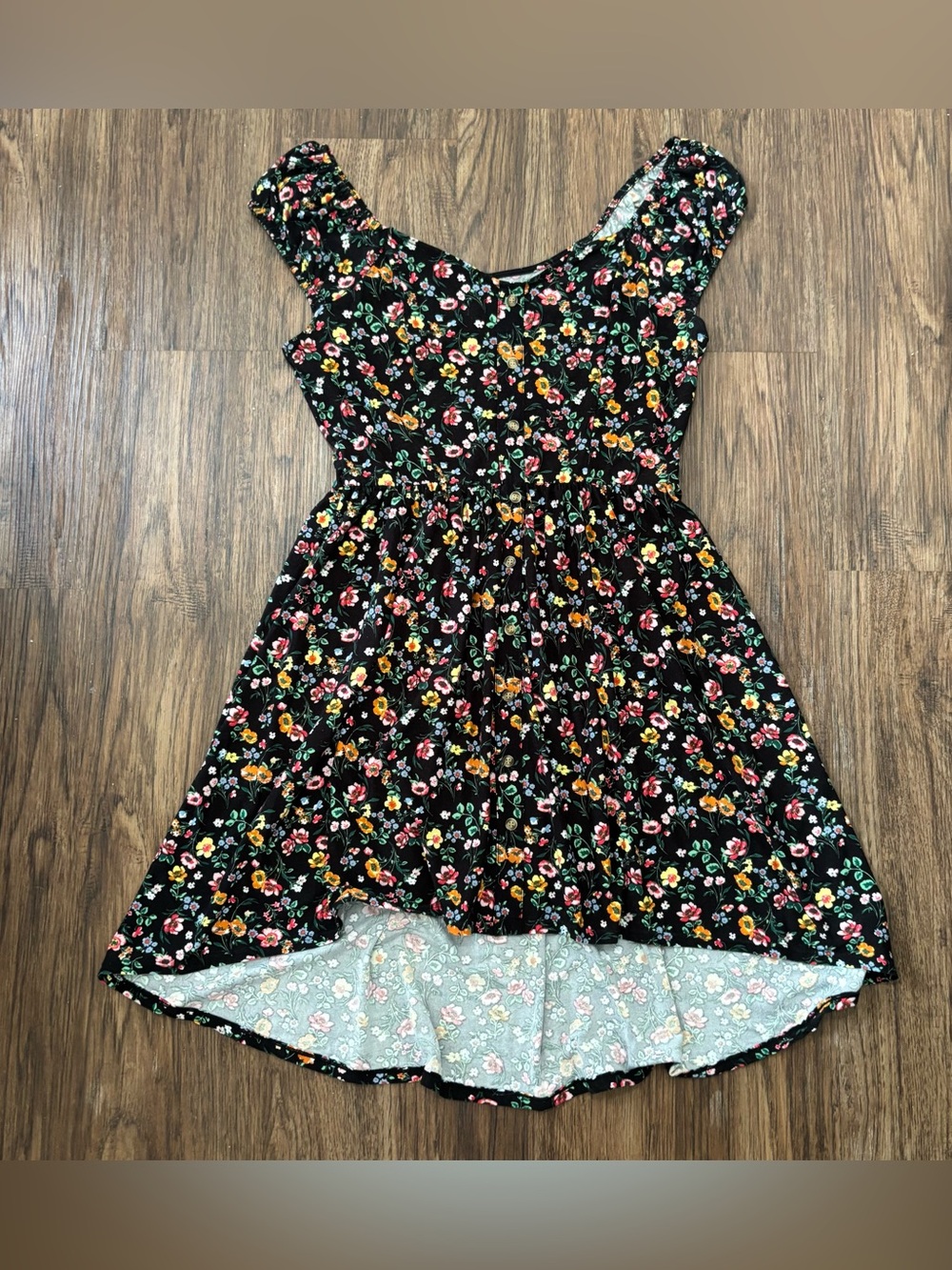 No Boundaries Black Ditsy Floral High-Low Cap Sleeve Dress L